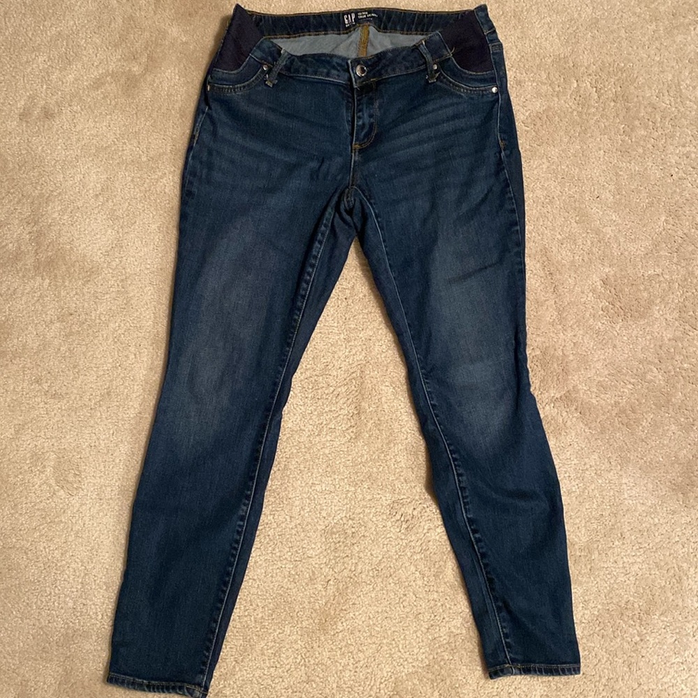 Women’s GAP Maternity True Skinny Jeans